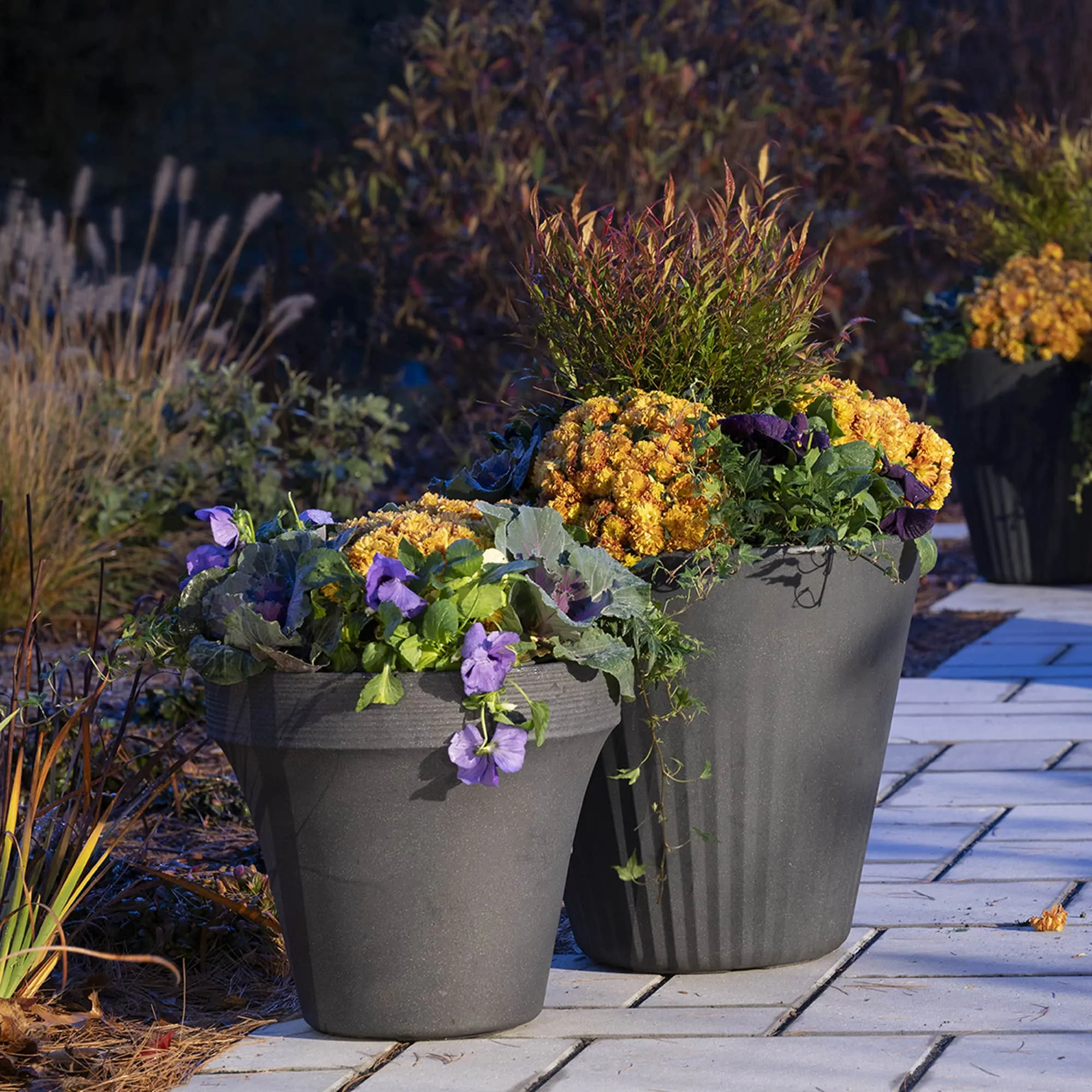 Fold Indoor/Outdoor Contemporary Round Planter