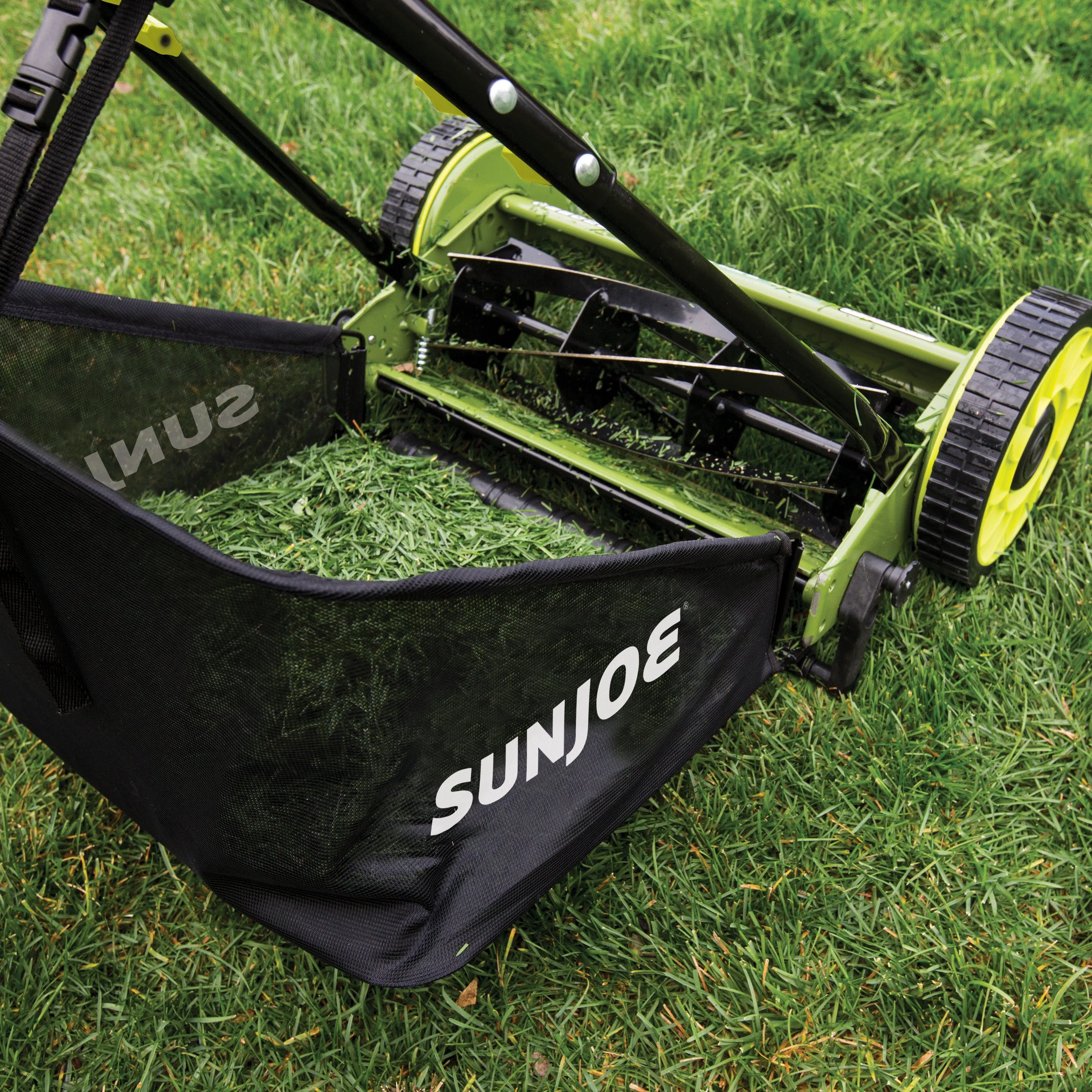 Sun Joe MJ500M Manual Reel Mower w/ Grass Catcher | 16 inch